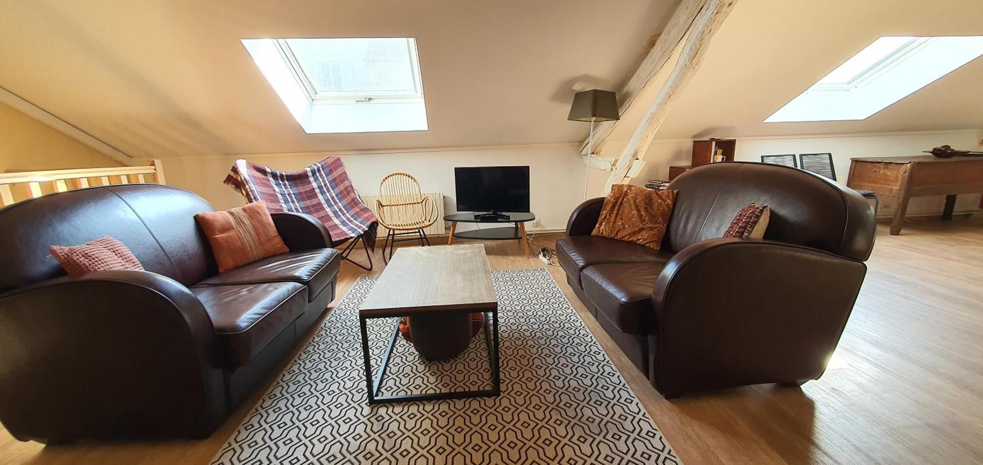 Appartement De Charme Au Coeur De Nevers Bagian luar foto